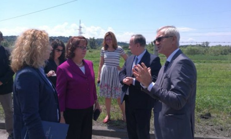 ambasadorica_cormack_posjeta_ termoelektrana_Tuzla