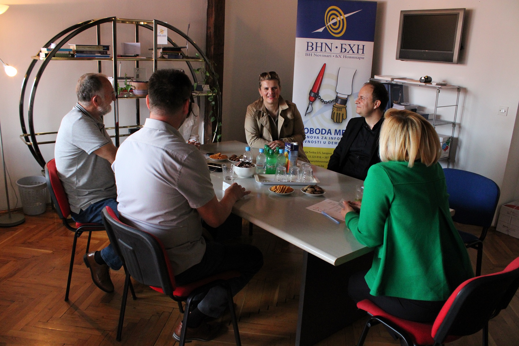 AmCham BiH Donacija zaštitnih maski Udruženju BH Novinara