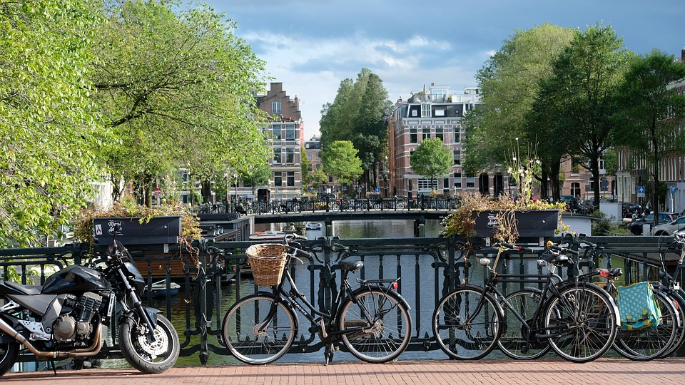 amsterdam-2799491_960_720