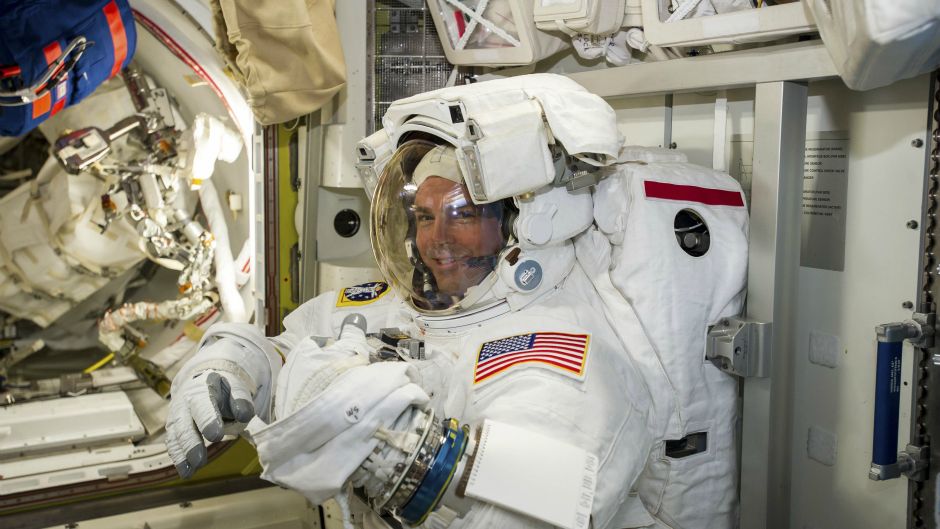 ASTRONAUT SETNJA SVEMIR REU