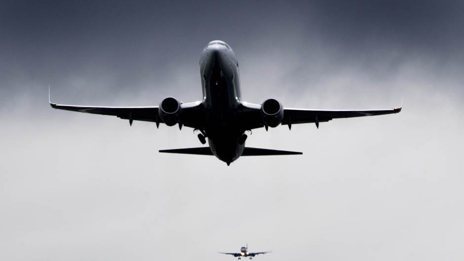 avion-zrakoplov-212990