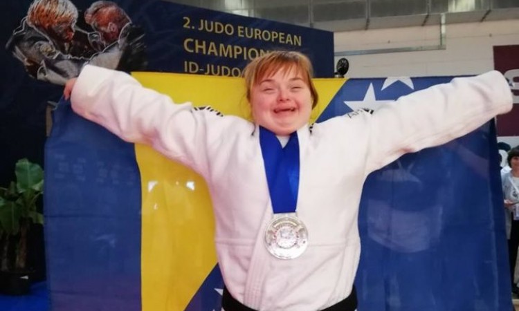 AZRADEDIC_PRVAKINJA (1)