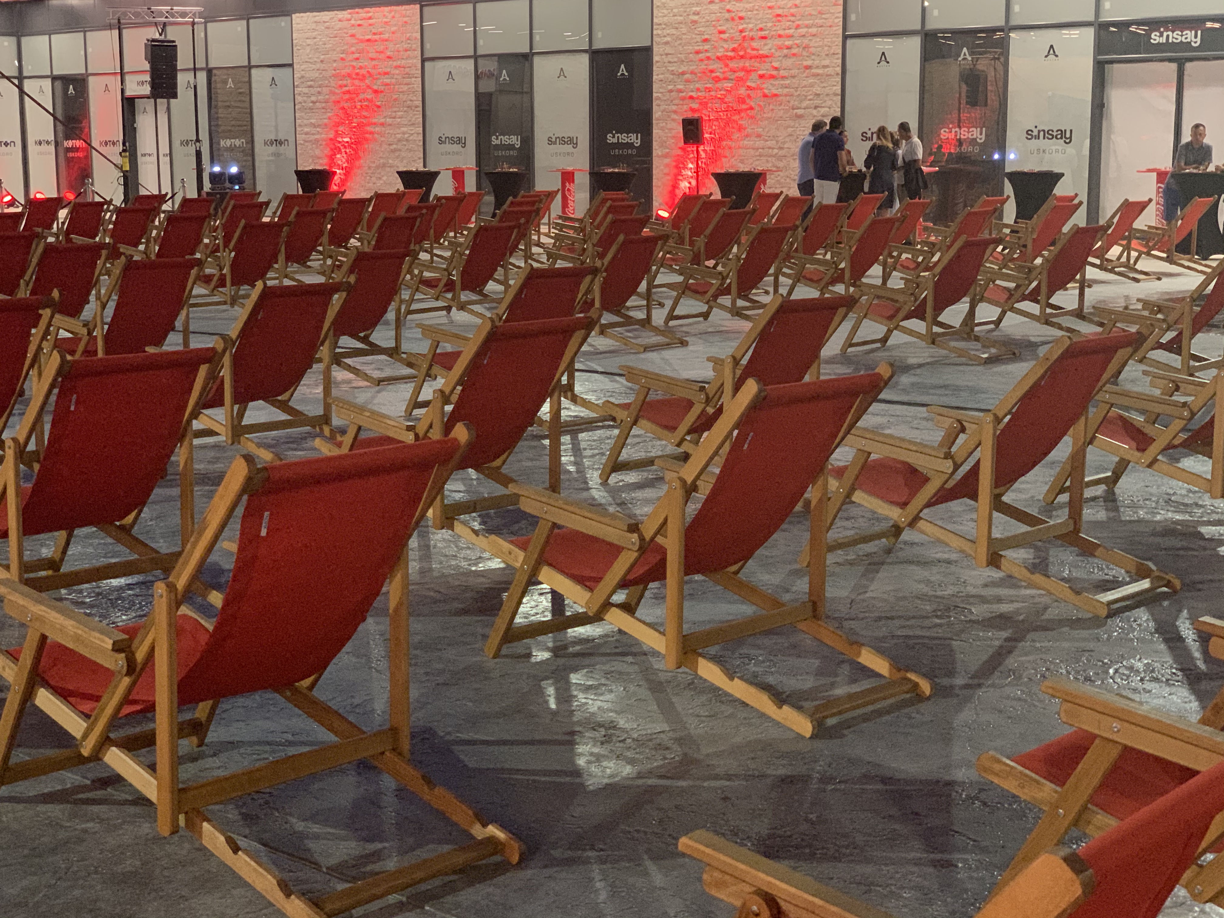 B822B78F-28A2-403F-93B4-FD70D4E9EC4A