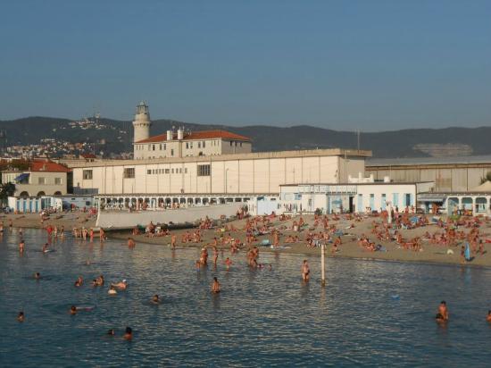 bagni-comunali-lanterna