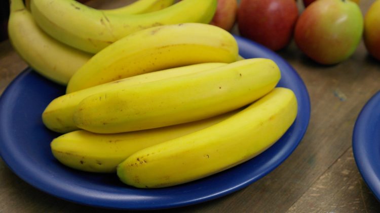 banana-823778_1920-750x422