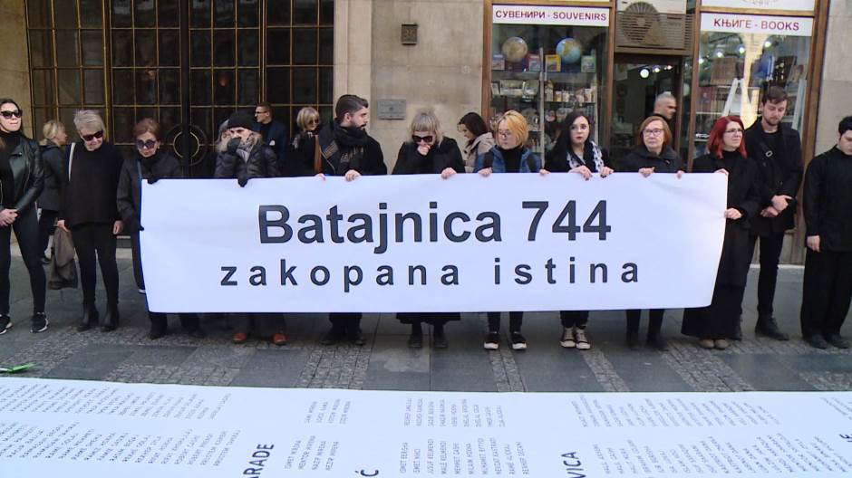 batajnica žene u crnom n1