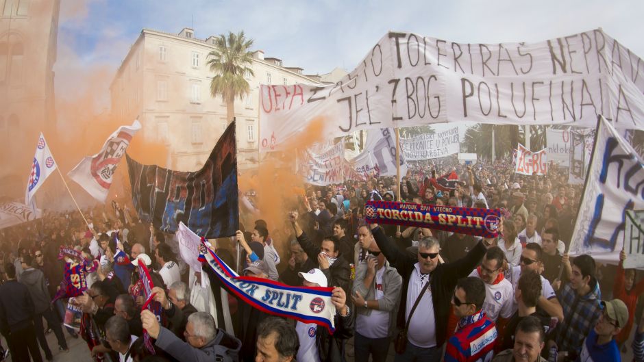 BeFunky_navijaci_prosvjed16-291114