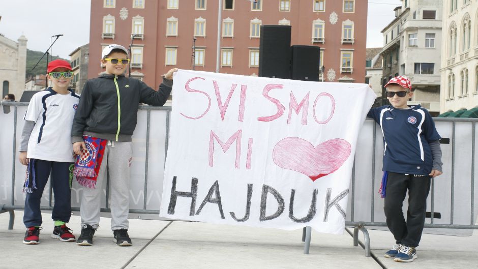 BeFunky_split_prosvjed10-291114