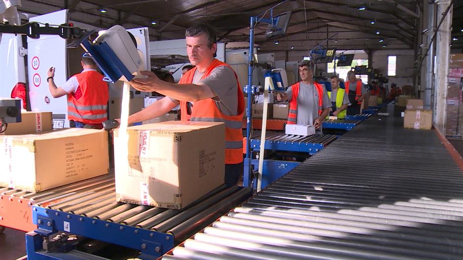 BG-APR PKG-1900-VPS-02(20150928-182556915).mxf.Still001