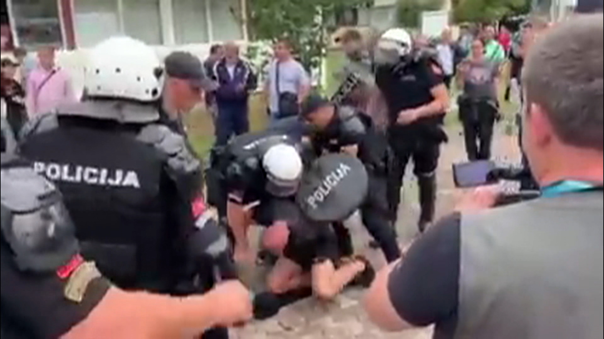 bg-budva haos-mas(20200617-095628947).mxf.00_03_26_22.Still002