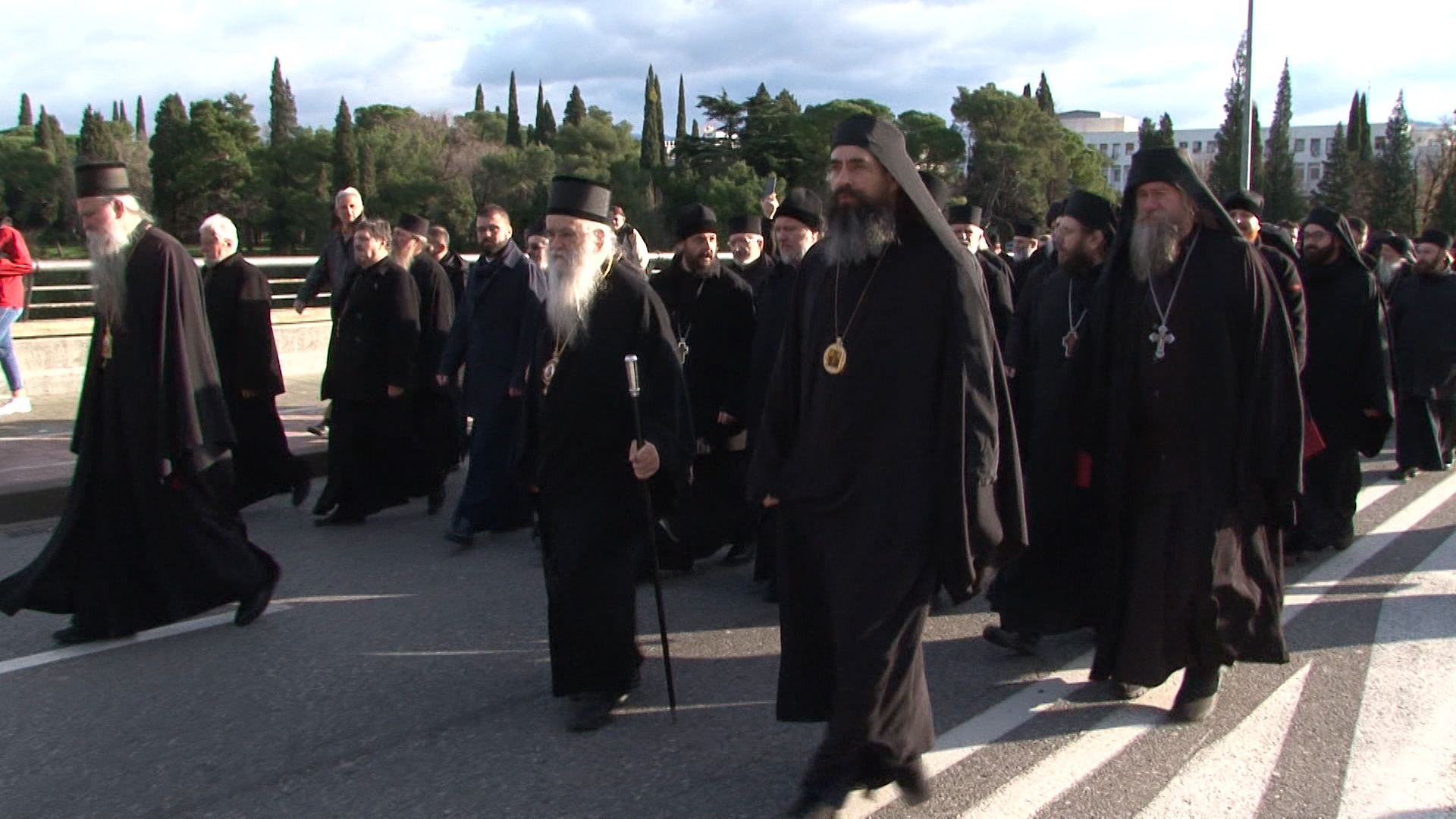 BG-HED AMFILOHIJE-MAS(20191224-124535298).mxf.00_00_07_16.Still003