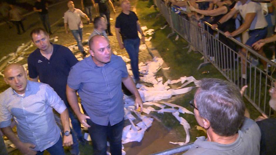 BG-INCIDENT PROTEST PKG-MAS(20190811-082736845).mxf.00_00_46_22.Still001