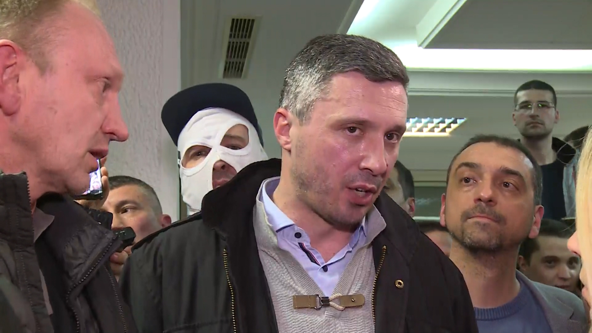 bg-live 5-2030-160319.00_02_24_23.Still001