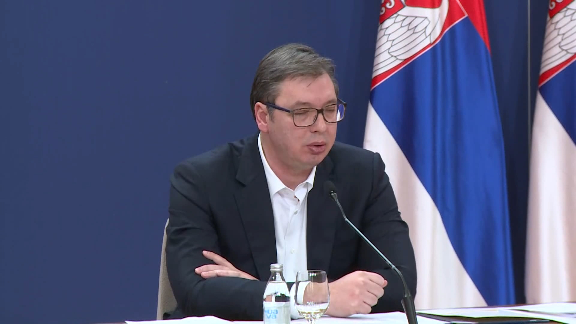 bg-live 6-2035-170320.00_00_00_00.Still002