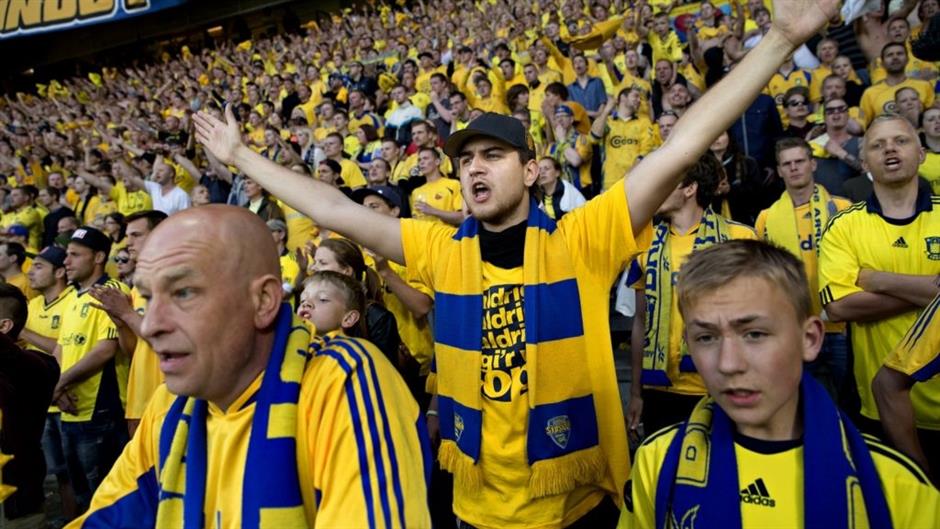 Brondby-Fans-1024x682