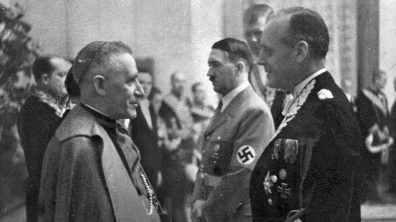 Bundesarchiv_Bild_183-H26878,_Berlin,_Neujahrsempfang_in_der_neuen_Reichskanzlei