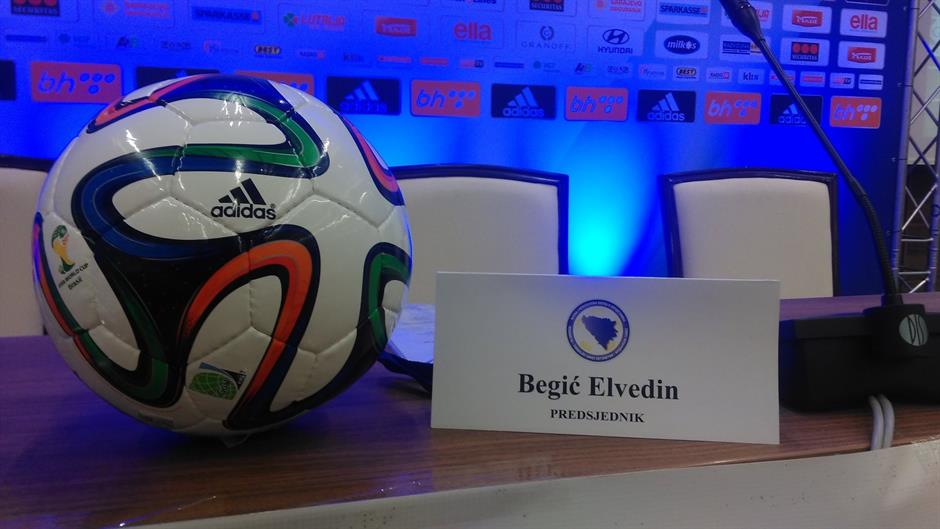 C0RclfxXEAAxQd3.jpg large