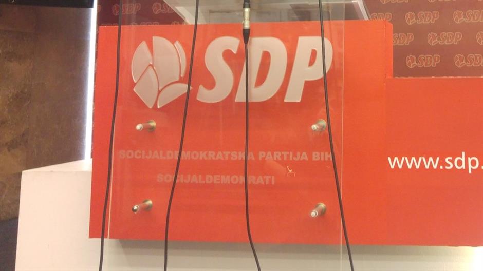 C6y-FDhWYAAiy85.jpg large