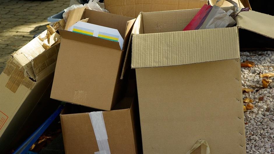 cartons-970950_960_720