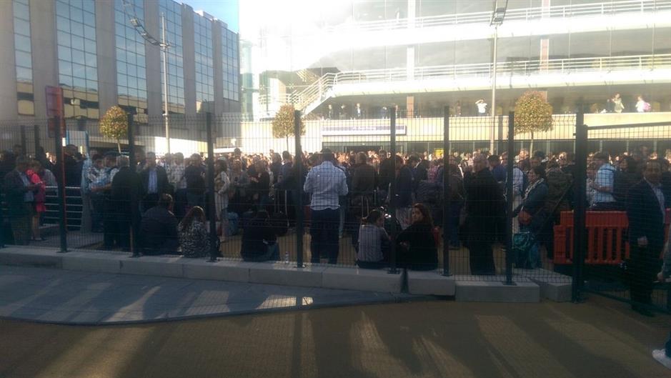 CkkuXMKWsAAc_fK.jpg large