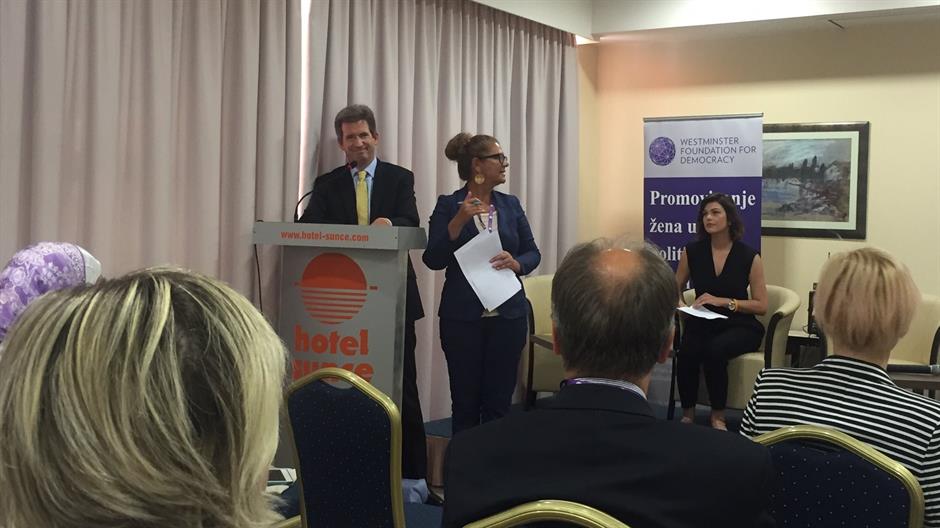 Cq2b2hwXgAA619Q.jpg large