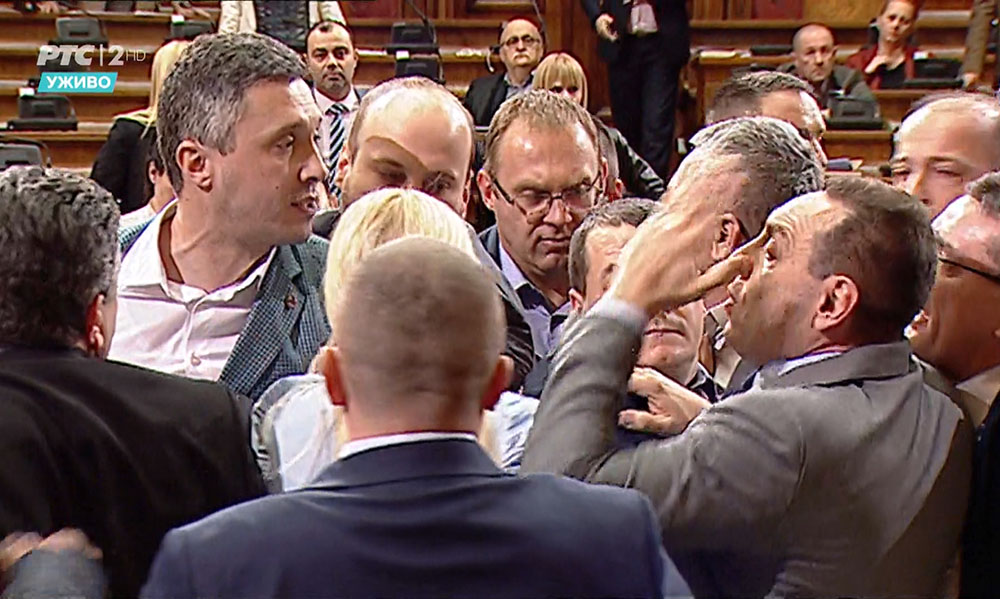 CR1_27_12_2019_13-21-40-01.13_23_54_07.Still008