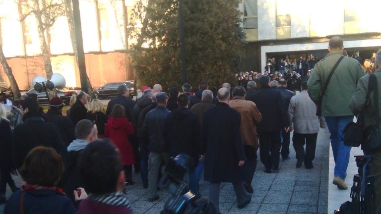 CXUXl1HWMAAsAok.jpg large