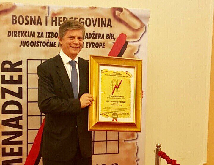 CzvK6QnW8AA1JsP.jpg large