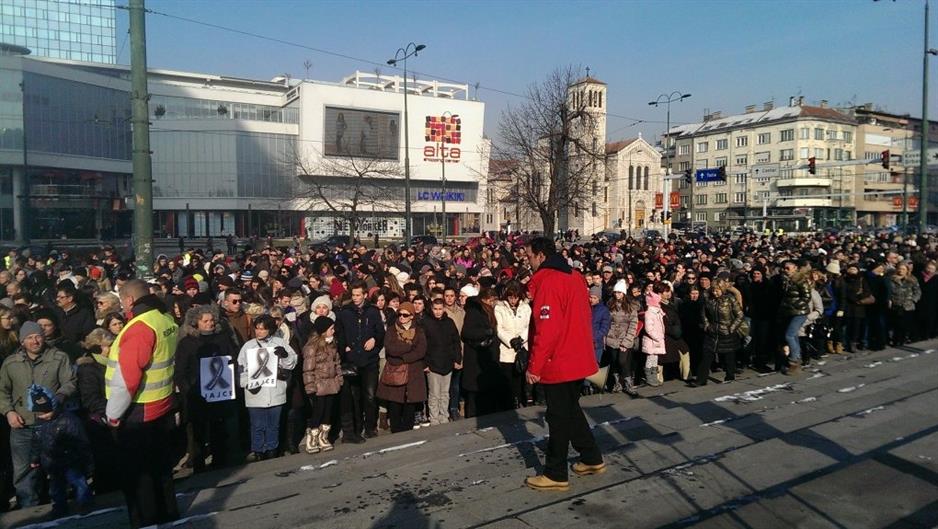 CZZ7sgYWcAIQGEW.jpg large