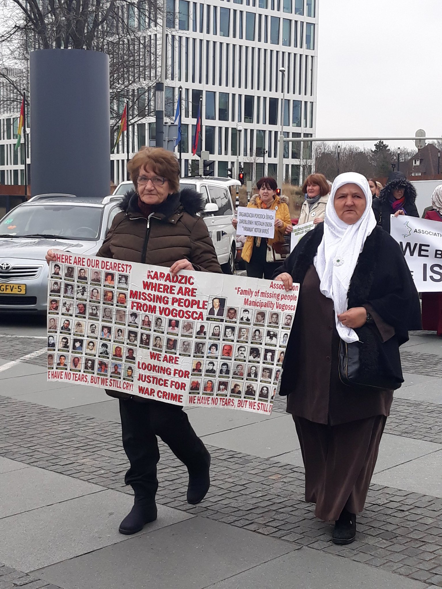 D2FtwAKXQAAXofu.jpg large