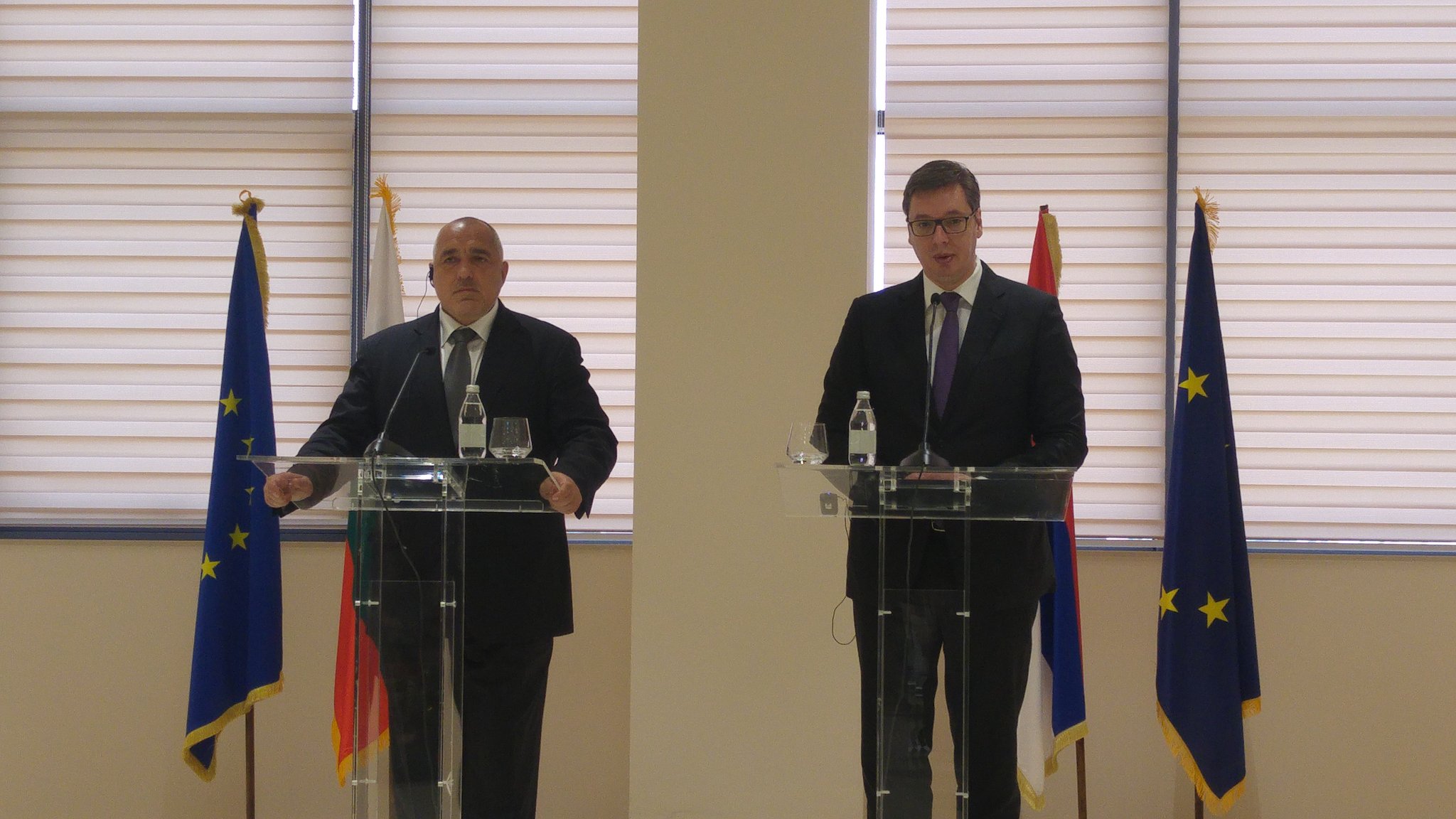 DaaEZdSWkAIi2_g.jpg large