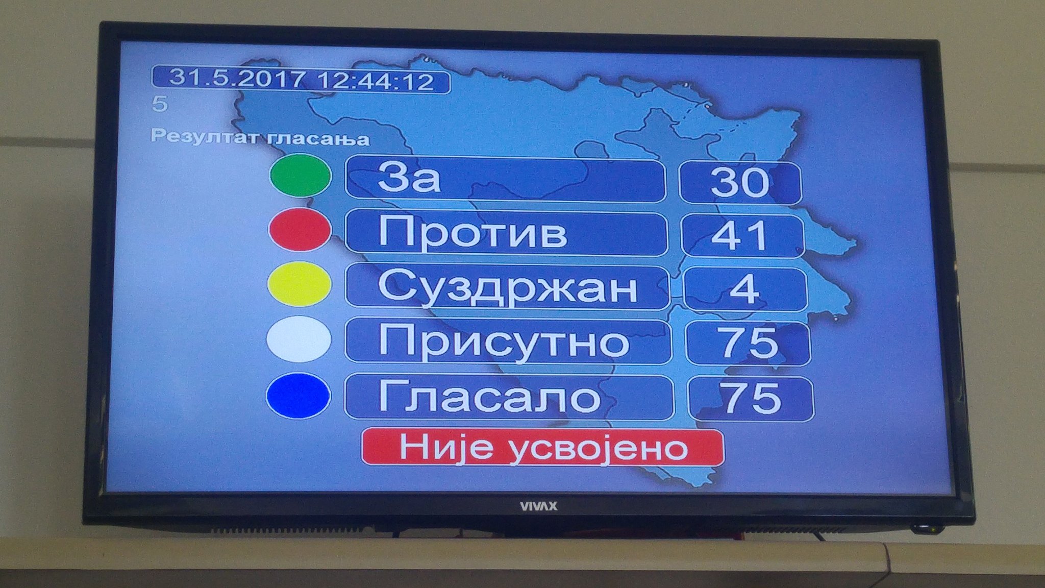 DBJkCKxXsAAKUNV.jpg large