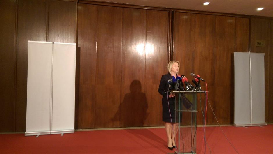 DBtJaN7XoAAv7Hx.jpg large