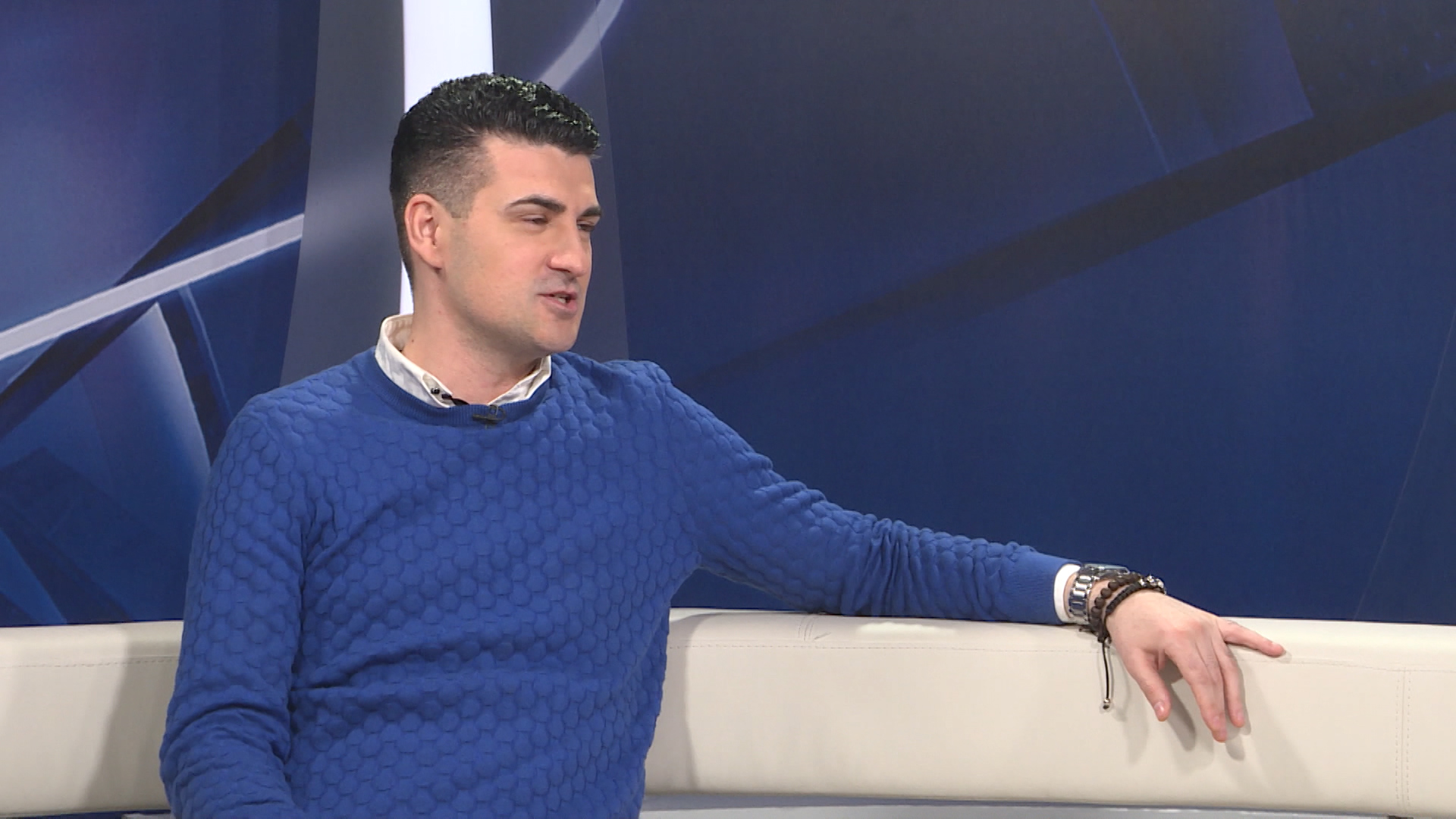 Dejan Jelača za DU