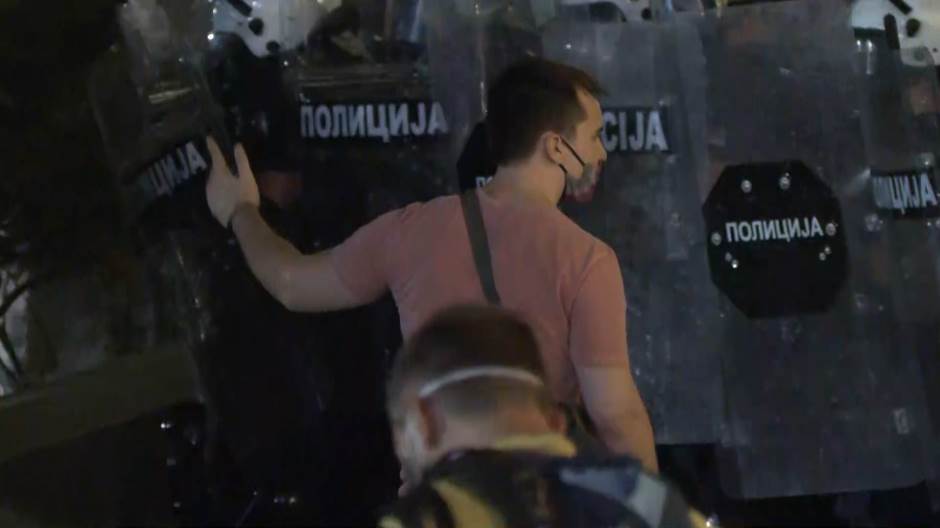 Demonstrant-policija