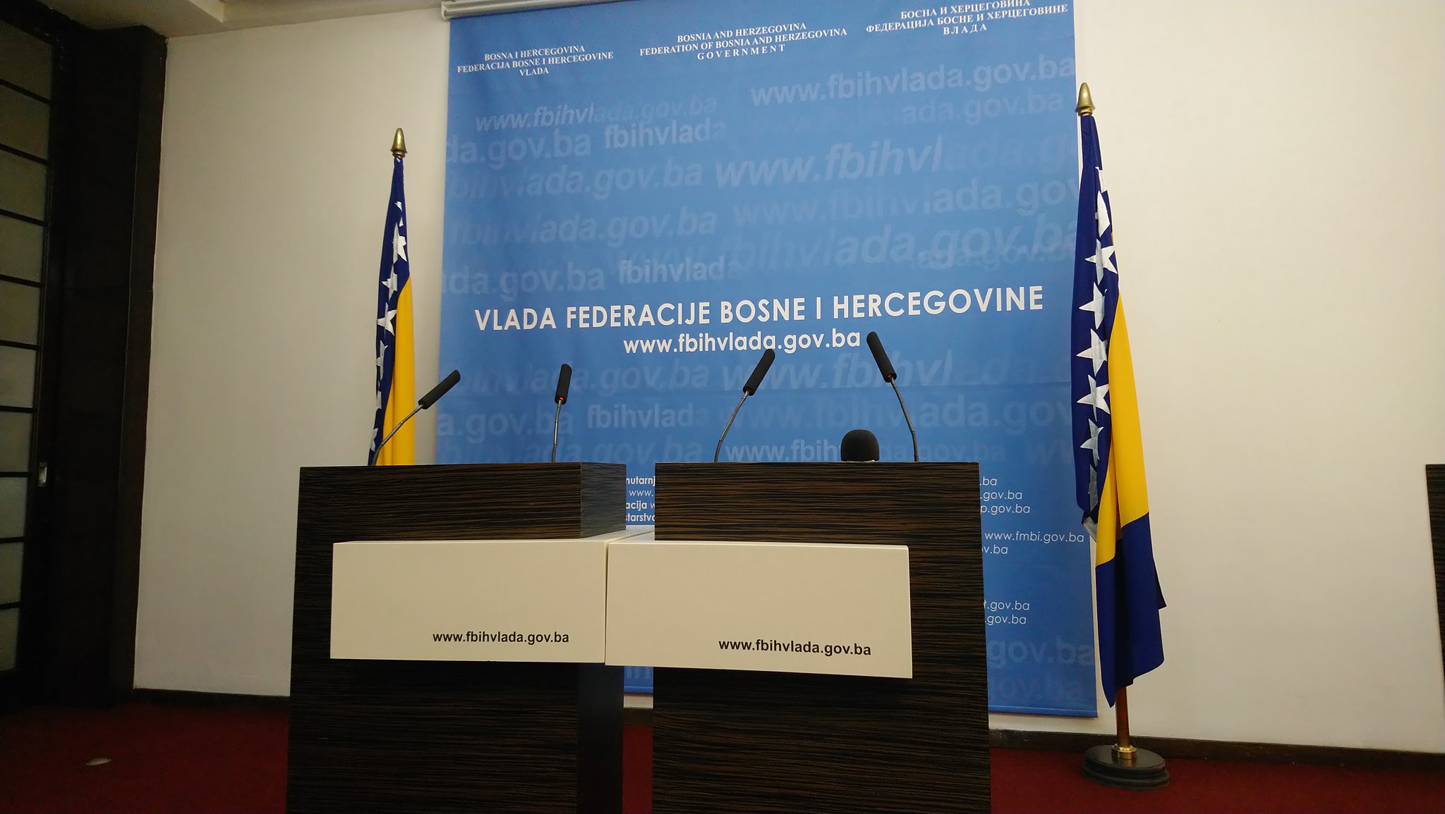 DfFHqExXcAAB2oO.jpg large