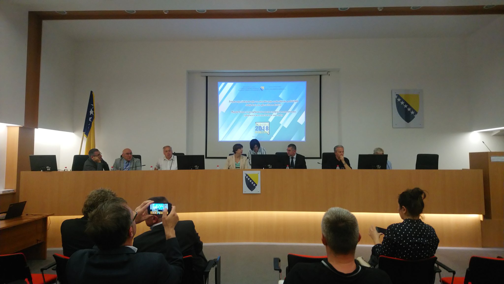 Dh5YwLVXUAApdzf.jpg large