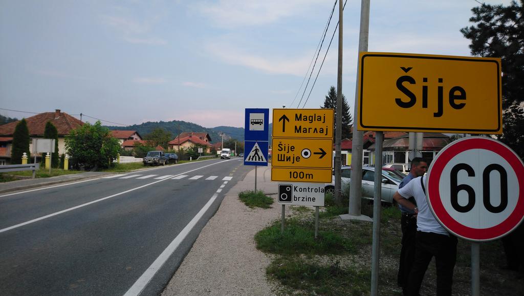 Dj7VW3OW0AEZ14G.jpg large