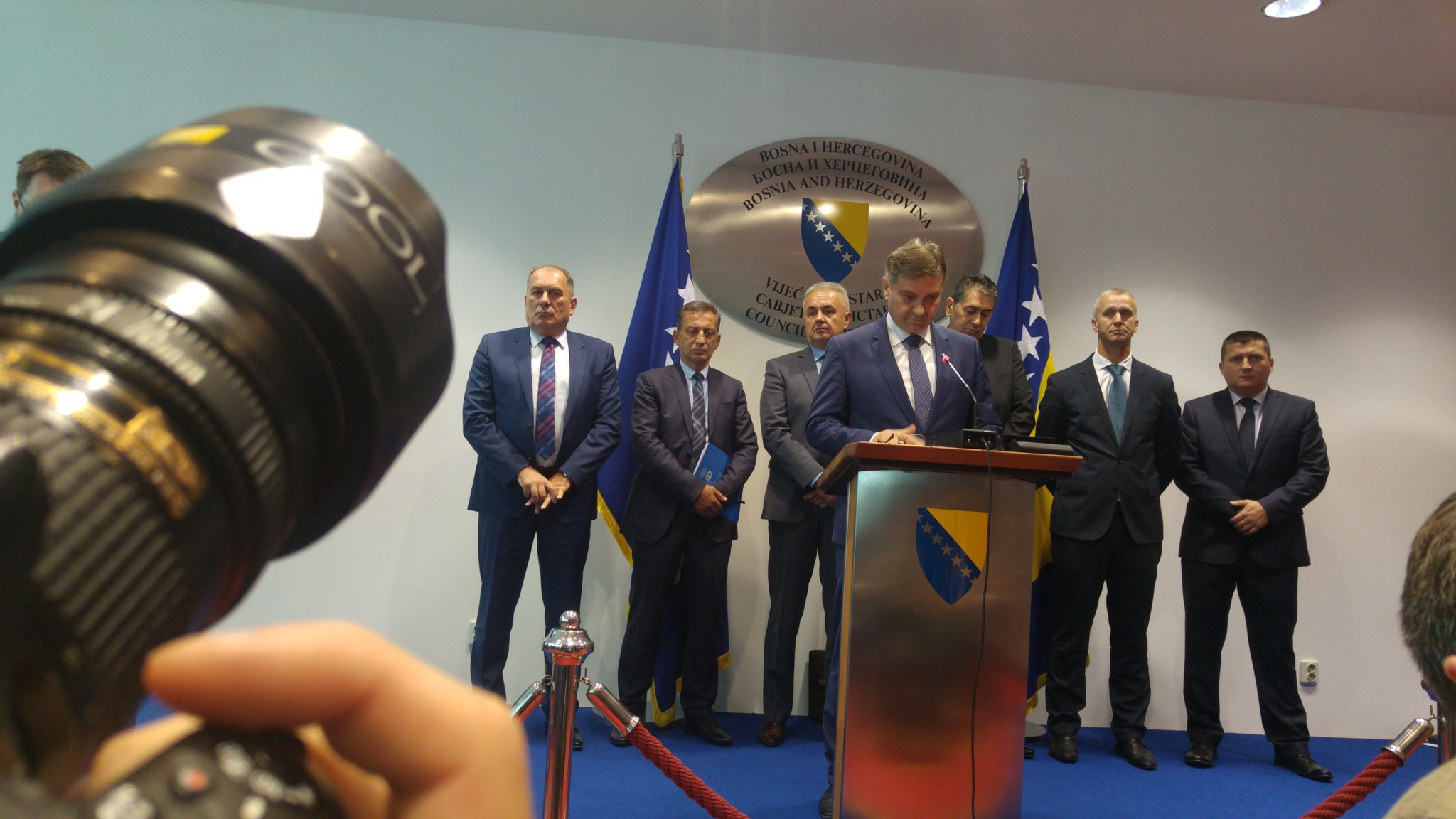 DJhBIw5WsAEmKkj.jpg large