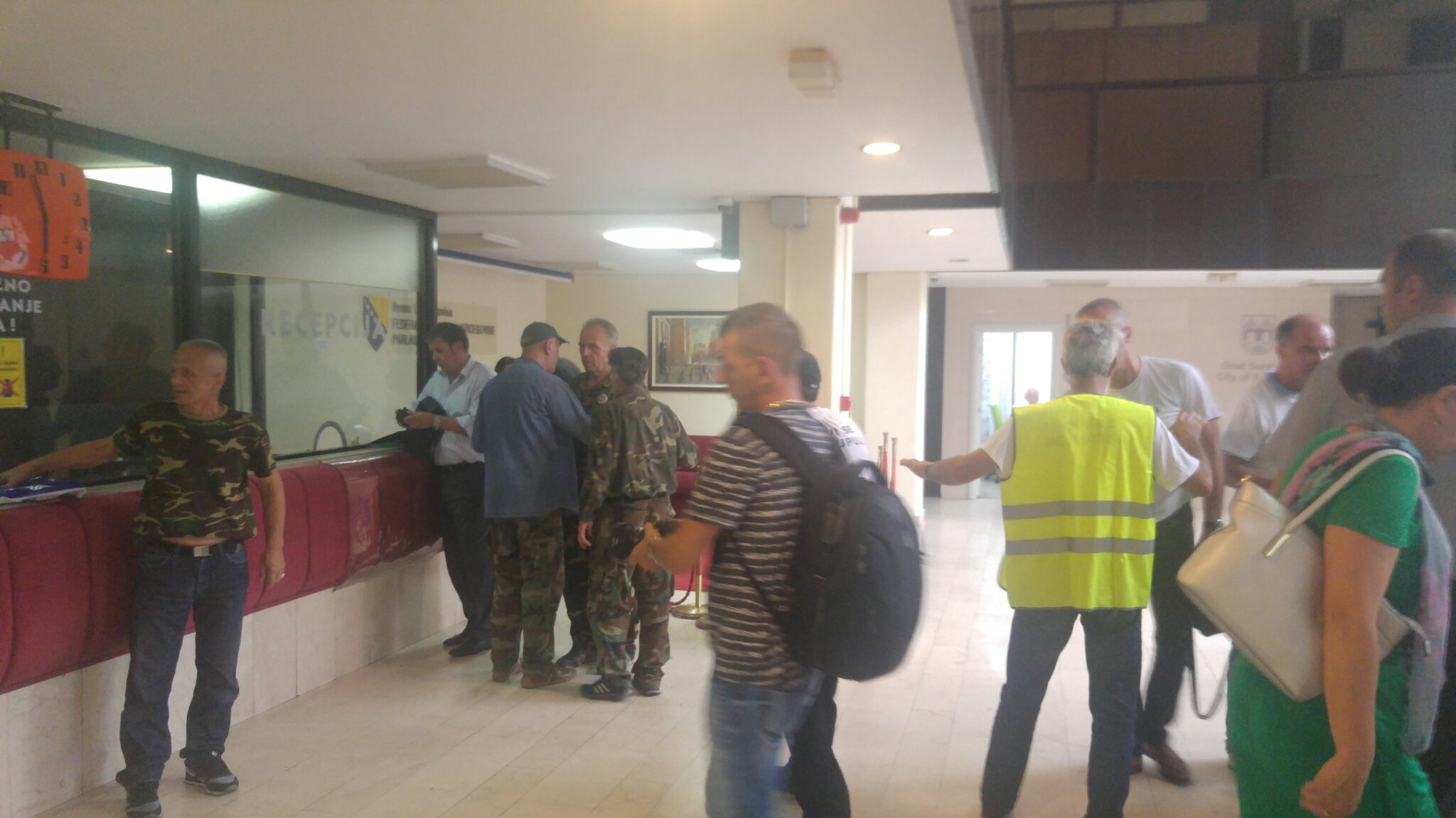 DjWEVF7XgAE9OcA.jpg large