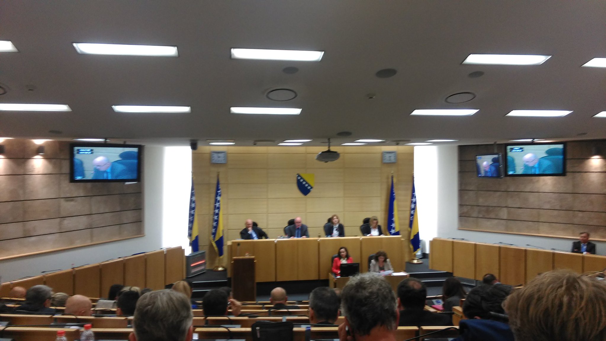 DKptvtbXUAYuoqy.jpg large