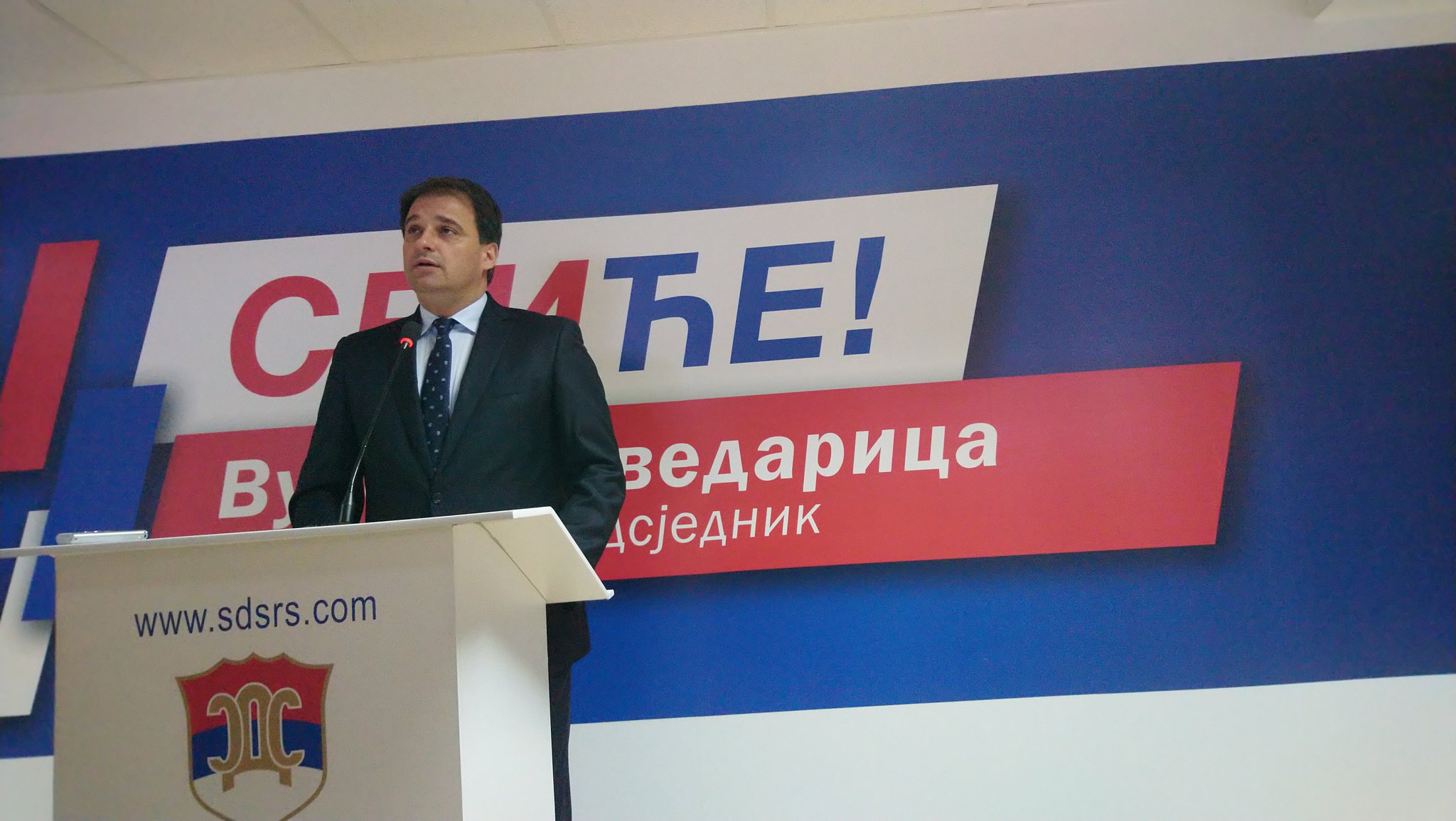 DmZ0PLzWsAASkxk.jpg large