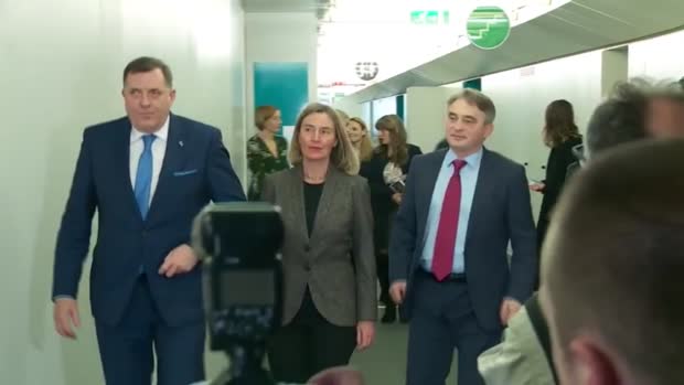 Dodik ide kod evropskog komesara da se žali na SDA?