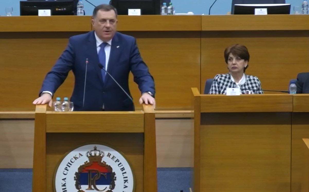 dodik m