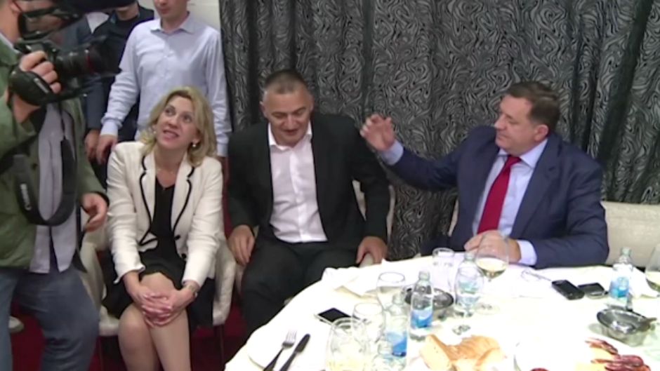 dodik mahanjem rukom