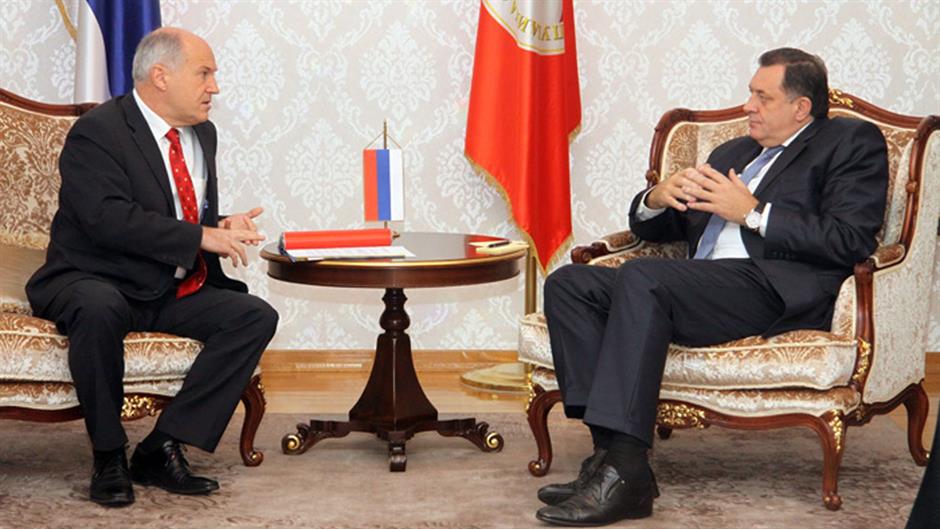 dodik-visoki-predstavnik-me-ne-moze-smijeniti-_1438984636 (1)