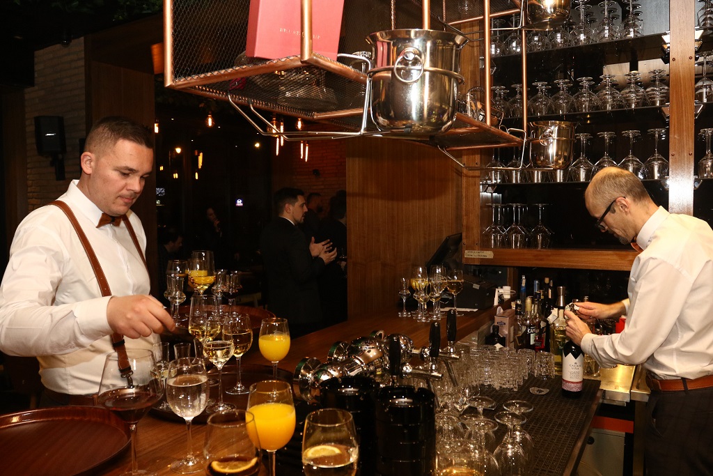 Dos Hermanos, otvorenje (3)