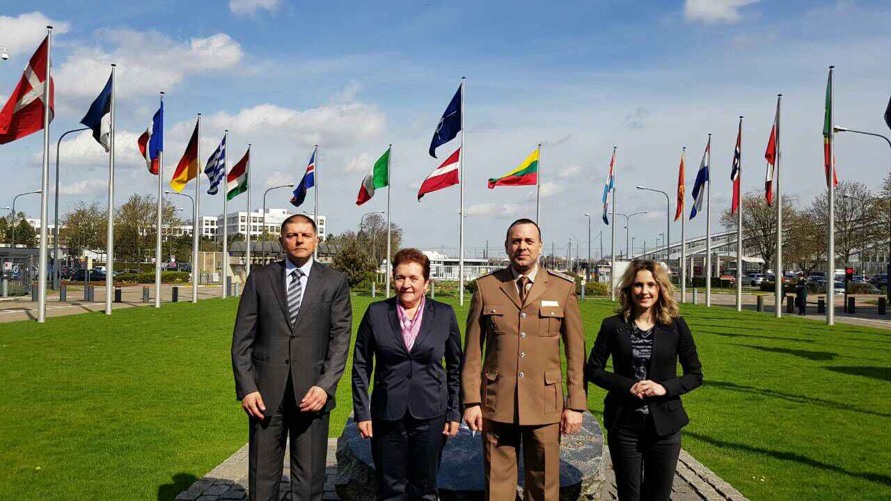 download-15233602716523162838973318945346100418-42