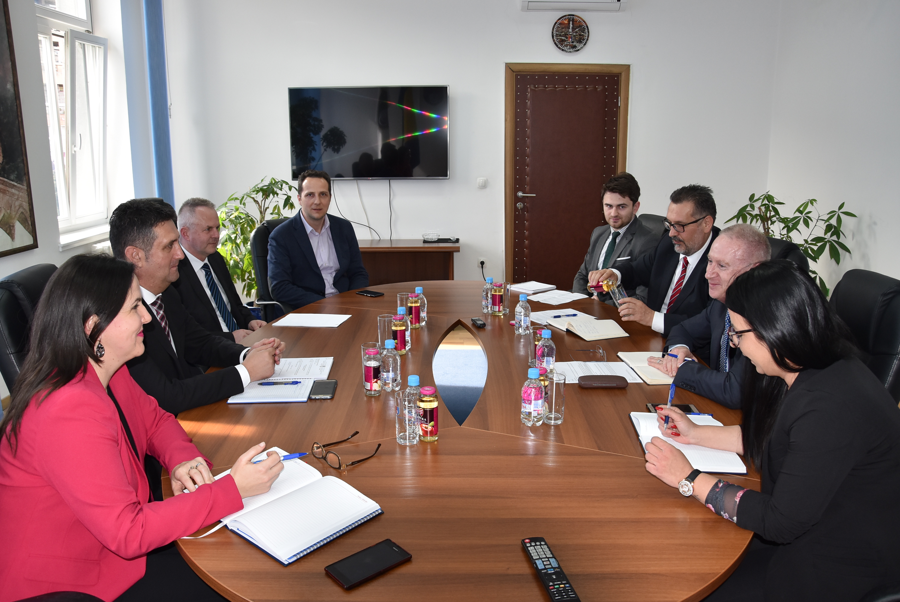 download-152343306291434540708359616955141 foto