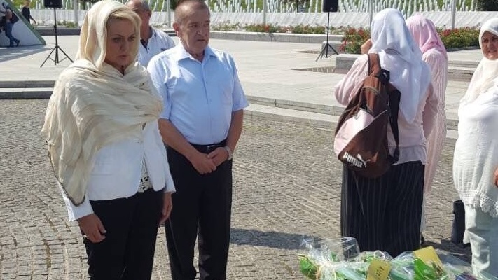 download-15363303647162692288729184225205IMG-677929500feb609f92ae70703ad83291-V